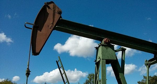 Alberta economy to take a hit from oil production reduction