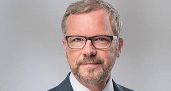 Brad Wall should not ignore the call of duty