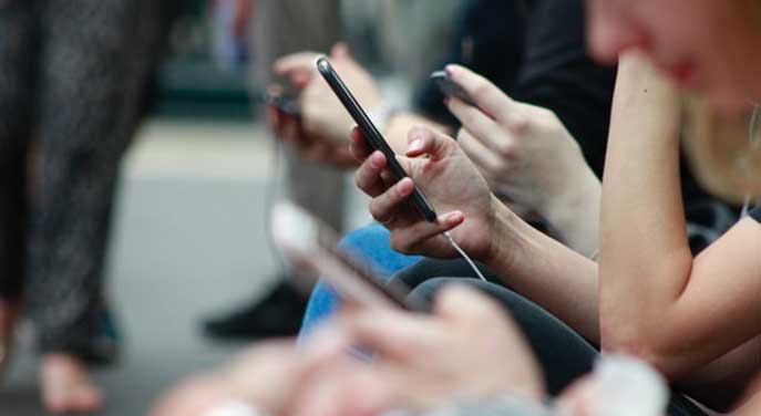 Texting-phone • Troy Media Texting