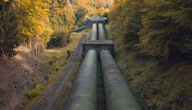 Alberta, Saskatchewan landlocked and abandoned