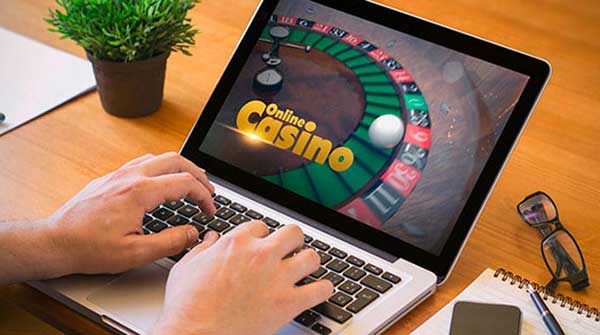How to Stay Safe While Playing Online Casino Games