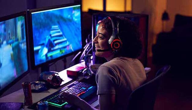 Why will online gaming continue to thrive during this decade?