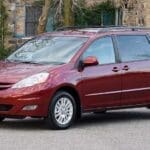 2010 Toyota Sienna minivan offers value and versatility