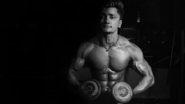 Weightlifting • Troy Media The science to successful body composition: Cutting and bodybuilding are effective ways to gain muscle and lose fat.
