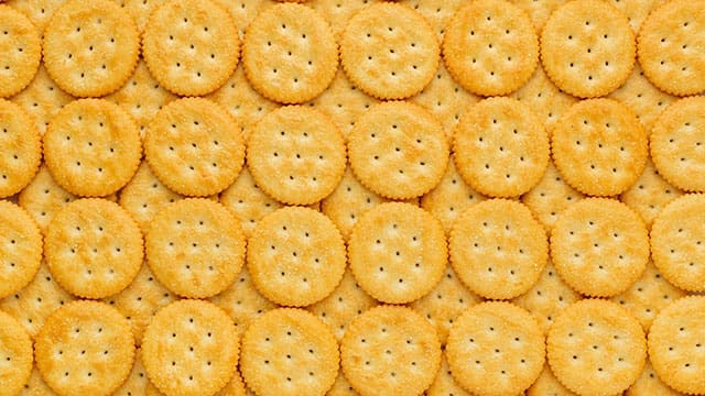 Attention spans on social media are shrinking. Your content needs to be quick. Stop the scroll with bite-sized snackable content