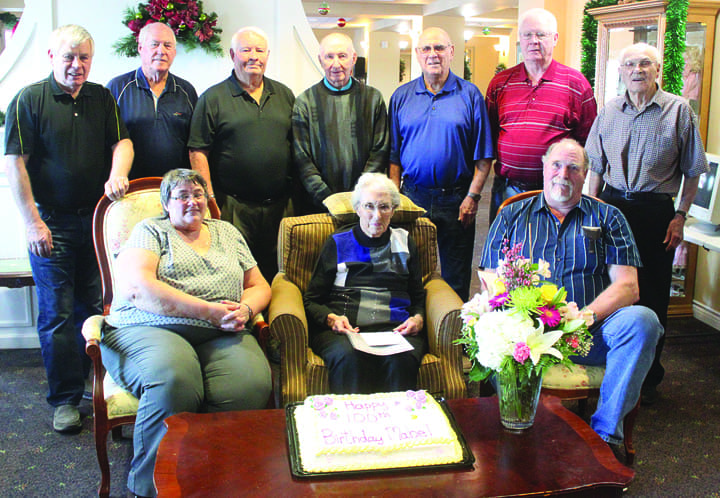 Senior Klippers alumni gather for birthday surprise